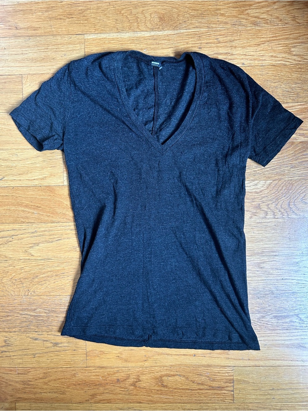 monrow knit cotton modal v-neck short sleeve t-shirt washed black grey XS